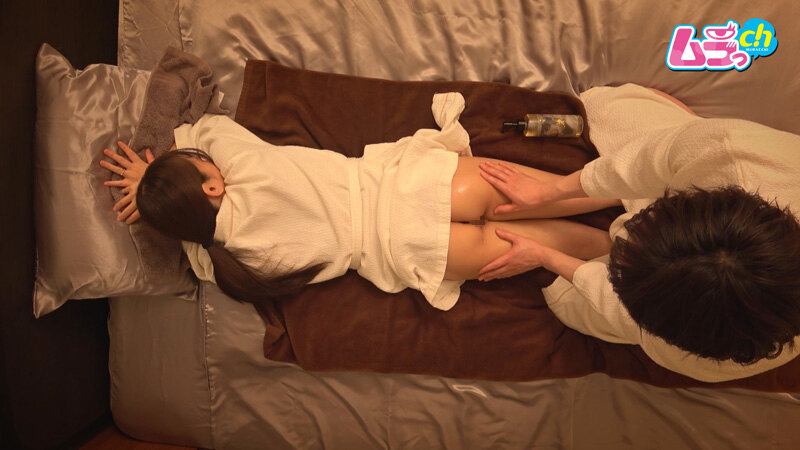ホテル部屋REC 圧倒的No.1女風セラピストの秘密は生本番！？ウブな人妻を特製えちえちジェルでイキ狂わせキメセク中出し2連発 ｜h_1534grmr00126