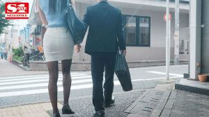 マジメな人妻がマッチングアプリで出会った若い男と狂った性活 星宮一花 ｜ssis00584