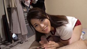 前田えま ムチムチ美尻 神ブルマ 美少女やぽっちゃり娘らにピチピチブルマ＆体操着を着せ、ハミパン、ムレムレワレメを毛穴まで見えるほどの超ドアップ接写！さらに尻コキ、着衣お漏らし放尿やブルマぶっかけ等ブルマ好きに送る完全着衣フェチAV ｜1okb00169