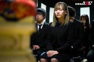 法事で7年ぶりに再会した同級生たちに酔わされ輪●された金髪喪服ギャル かんな 22歳 ｜1sdam00051