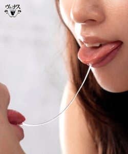 酔うとキス魔になって滅茶苦茶エロい美人秘書 しゃぶったら射精するまで離さない口マ●コ 欲情したら止まらないおチ●ポ思い出しオナニー 終電逃してお泊まり中出し性交 宮城りえ ｜venz00043