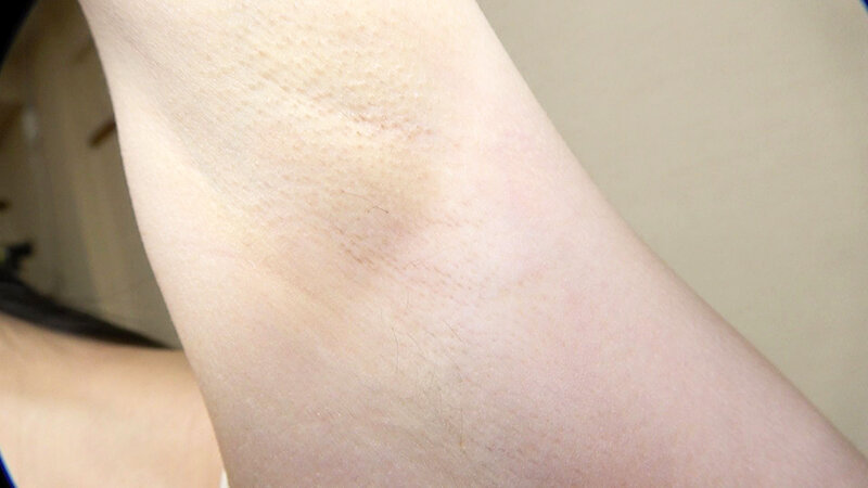 伊織ひなの 濡れてテカってピッタリ密着 神スク水 可愛い女子のスクール水着姿をじっとりと堪能！着替え盗撮から始まり貧乳から巨乳にパイパン、ハミ毛、ジョリワキ等のフェチ接写やローションソーププレイやスク水ぶっかけ等を完全着衣で楽しむAV ｜1oks00158