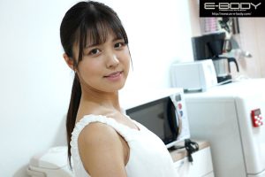 【VR】隣に引っ越して来たスタイル抜群の若奥様 清楚に見えて深夜は喘ぎ声がうるさくクレームを入れたら 旦那不在をいいことにボクを誘惑してきた真夏の午後VR 並木あいな ｜ebvr00083