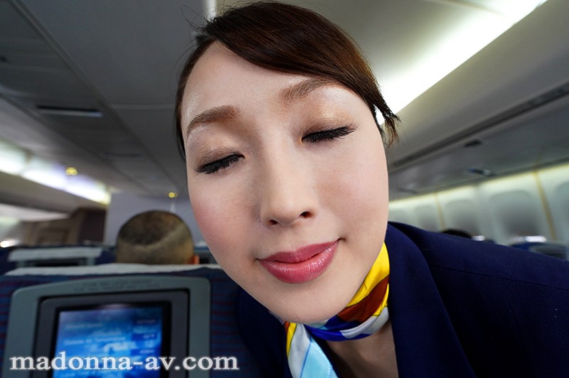 【VR】初VR！！桜樹玲奈 現役人妻CAがエコノミーの僕を極上プレミアムサービスでもてなしてくれるVR ｜juvr00023