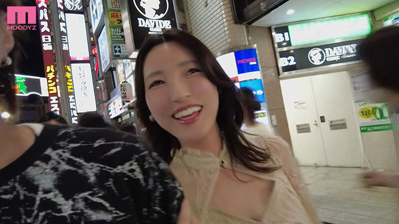 旦那の出張中に酔った勢いで逆ナンパして終電過ぎても何度も何度も中出しSEXに持ち込むドエロい人妻×ハシゴ酒 森沢かな ｜miab00108