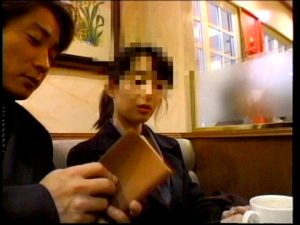 限定 完全復刻盤！伝説のナンパはここから始まった 人妻ナンパ全集 R-22 ～シリーズ86・87・ 88・89ノーカット240分～ ｜1jpdrs01784