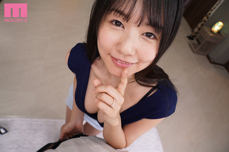 【VR】後ずさり視点移動で背徳感MAX！上司の奥さんにこっそり痴女られる！！ つぼみ ｜mdvr00189