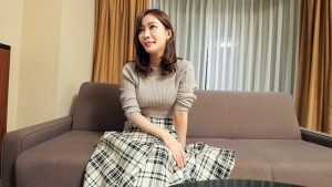 【パーフェクト人妻】Hカップ欲求不満巨乳奥さま36歳 子どもを預けゲス不倫！！媚薬オイルまみれでガチイキまくる中出しパワーファック！！【週末浮気性活】 ｜h_1472hmdnv00598