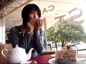 本物！新婚2年目の若妻！真正中出し！ 公開浮気ファイル さおり25歳 ｜h_108mobcp00031