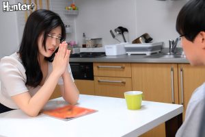 妊活兄嫁が種無し旦那の代わりにボクの精子を求めてきた！1回の中出しでは許してくれず、抜かしてももらえず追撃種付けピストンで精子が枯れるまで… ｜huntb00681