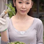 密かに欲求不満を抱えながら悶々と暮らしている 一見真面目な地方のおばさん 12人4時間3 ｜h_460mbma00194