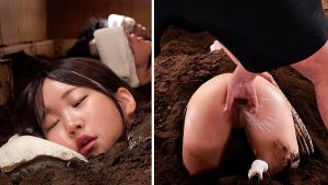 デカ尻人妻限定 砂風呂に埋まって身動きできない催淫NTR拘束マッサージ 横が見えない状態で、隣に夫が居るのにイッてもイッても止めずに絶頂させ続けた女の「サイレント絶叫」 ｜1sgki00082