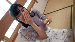 街角で見つけた爆乳奥さんに取材と偽り事務所に連れ込み、お酒を●ませて中出し性交！ まやさん28歳 菊池まや ｜h_237find00004