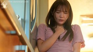 露出願望に憑りつかれた人妻 オマ●コを見られる…と思うほど疼く子宮… 一条みお ｜apns00411