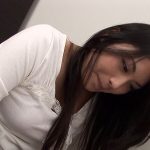 色んな道具が出てくる度に顔のニヤケが止まらない淫猥妻！最終的には道具だけじゃ満足できず肉棒で欲求不満を解消です！ ｜h_1724v035i00002