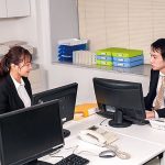 ぜねこん本部の妻 大手建設のスーツ美女が汗くさデカチン労働者に蒸れたお股を突貫工事でホジられて 葉月まゆ ｜ngod00335