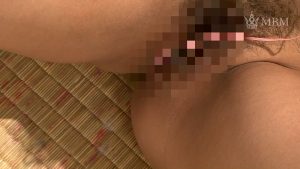 隠れていたマゾヒズムを開花させ、身も心もアブノーマルな快楽に溺れていくドM妻の変態SEX ｜h_1724m783g00012